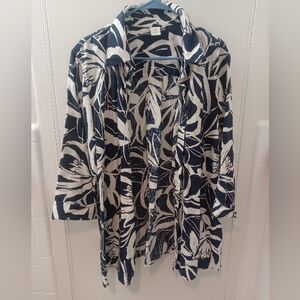 Jones New York Woman Size 2X Navy and White Floral Kimono